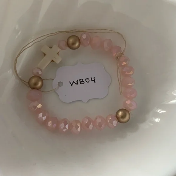 ♥️Pink Beaded Crystal Bracelet with Stone Cross Charm - Picture 2 of 3